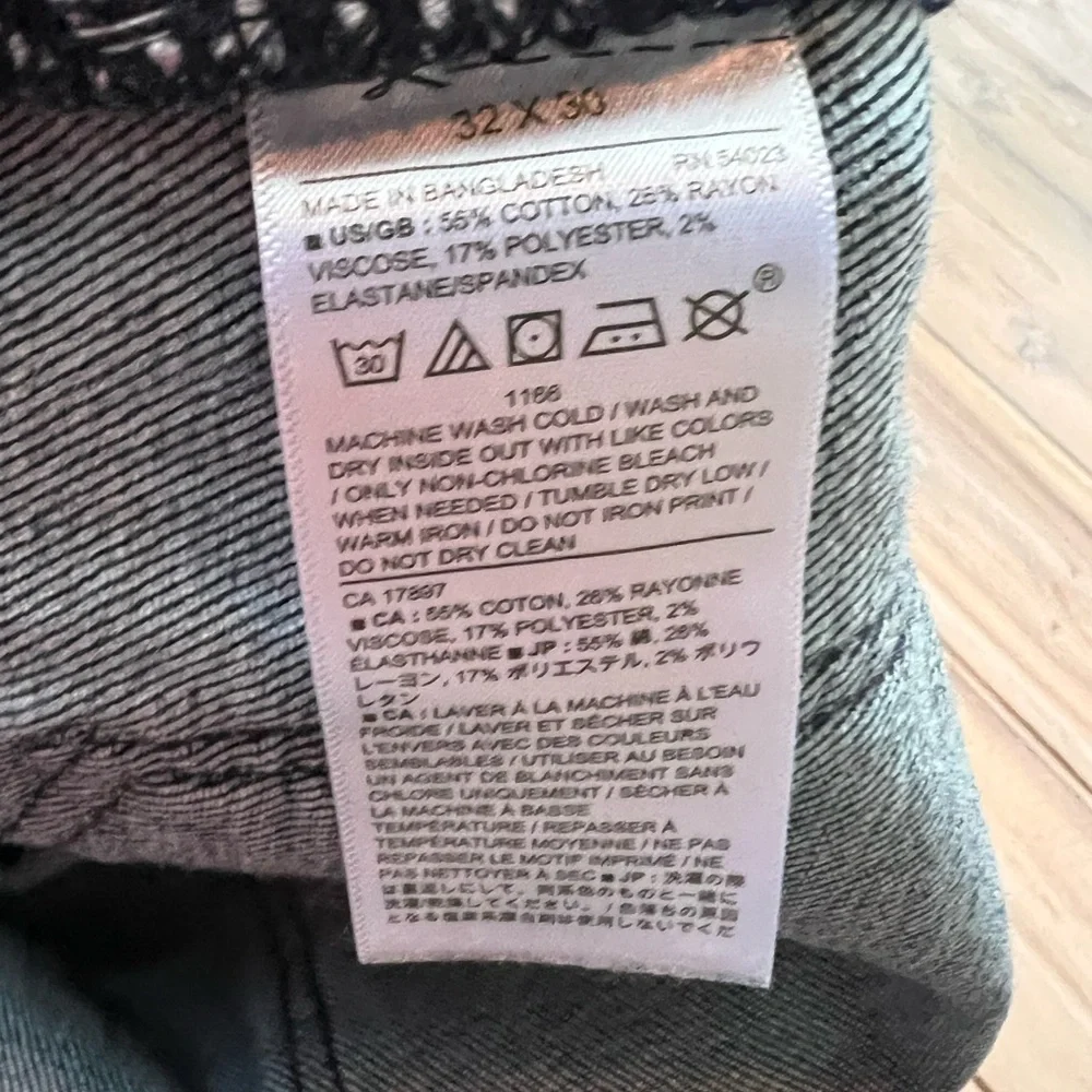 Banana Republic Men's Navy Slim Jeans - Picture 6 of 6